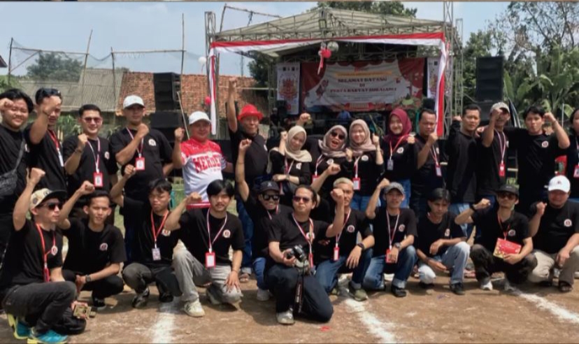 RW. Sopian hadi bersama seluruh panitia acara