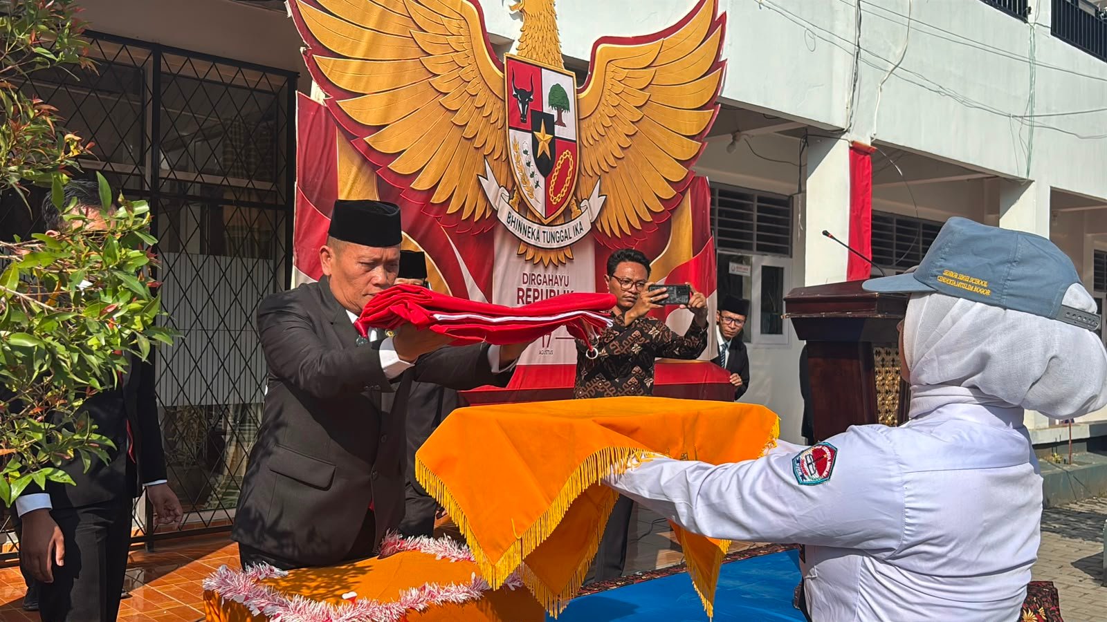 Dr. Usep Nukliri Pimpin Upacara HUT ke-81 RI, Tegaskan Makna Kemerdekaan bagi Generasi Muda